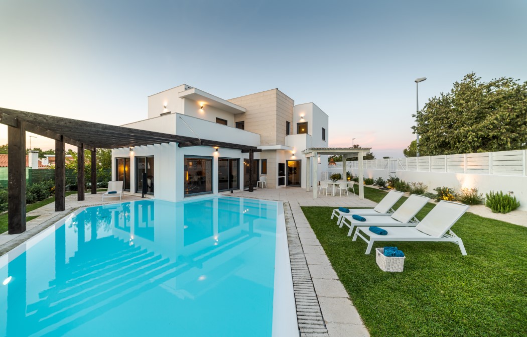 Immobilier : la présence d'une piscine fait-elle augmenter le prix de votre bien ?